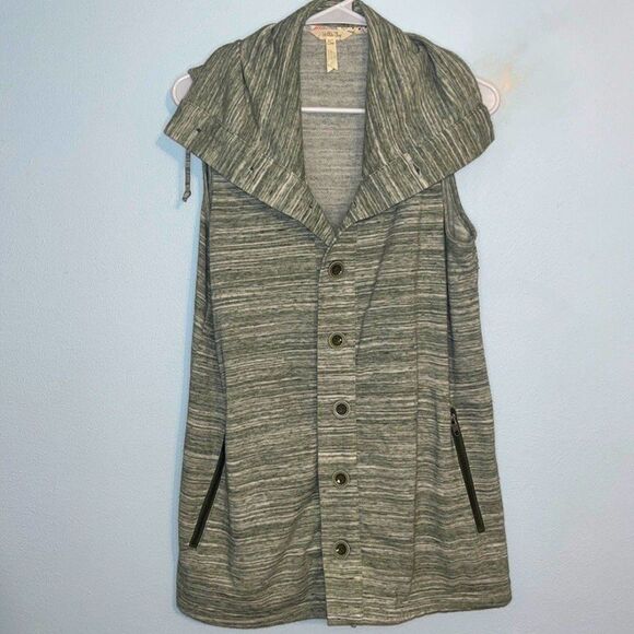 Women’s Matilda Jane Out the Door Green Space Dye Button Front Sleeveless Vest - Picture 2 of 6